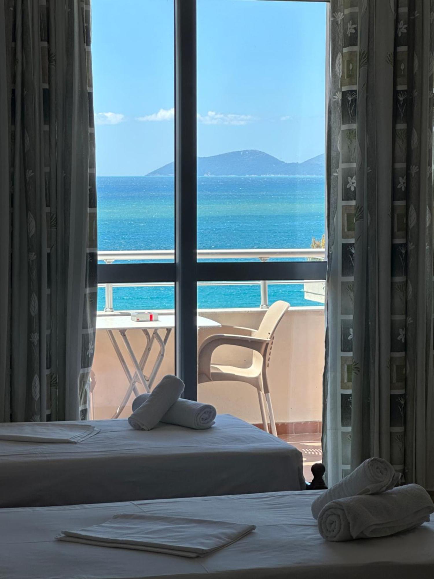 Lucas Apartments Rental Vlorë Exteriör bild