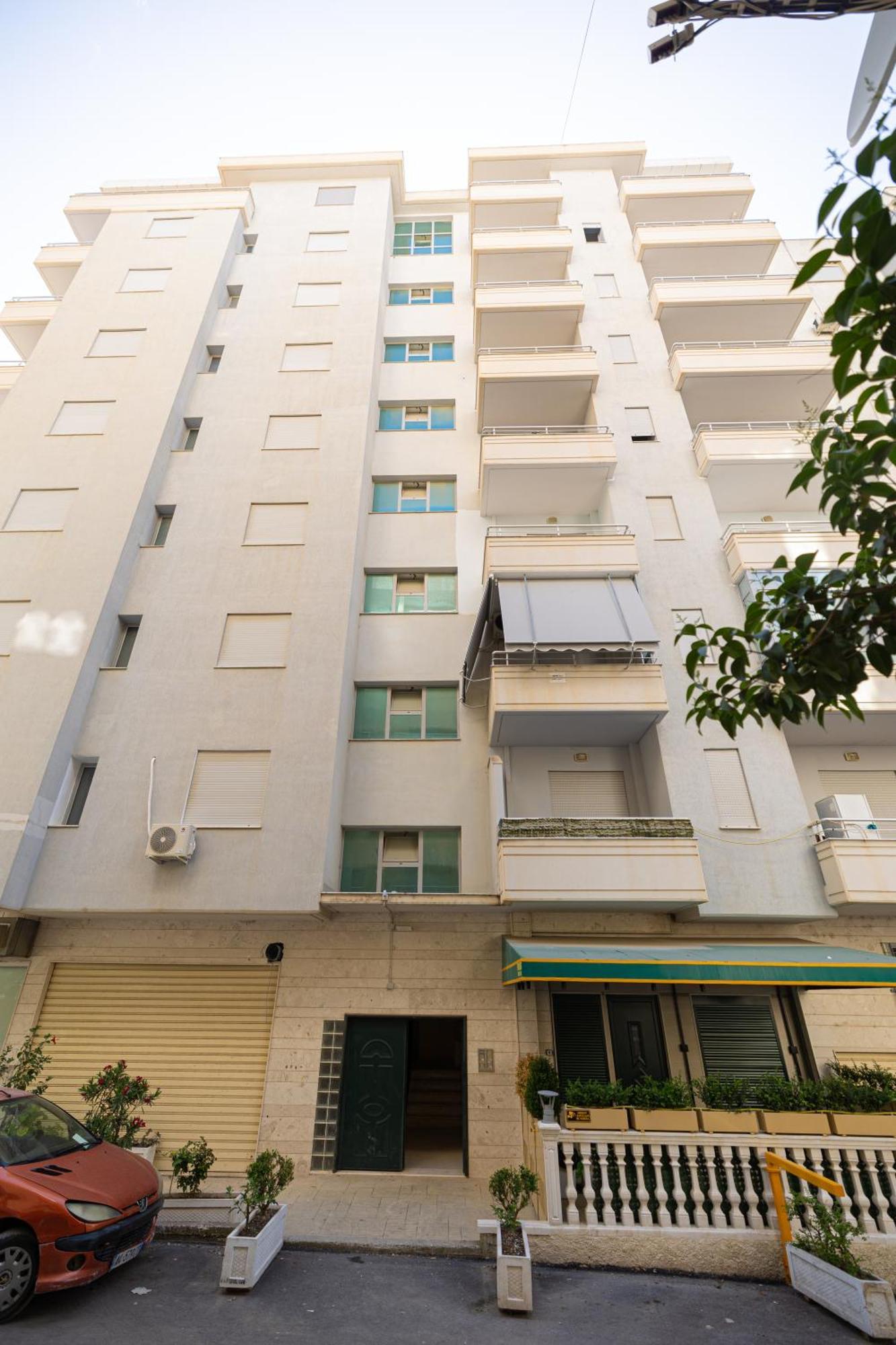 Lucas Apartments Rental Vlorë Exteriör bild